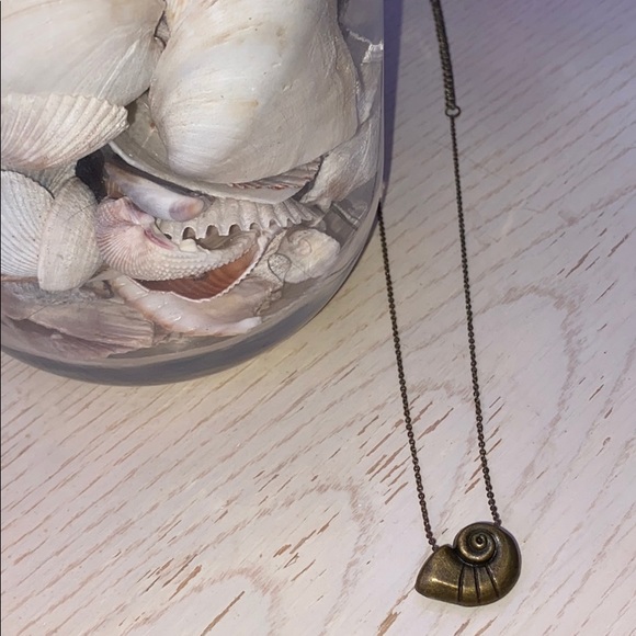 Disney Little Mermaid Conch Shell Necklace - Picture 1 of 2